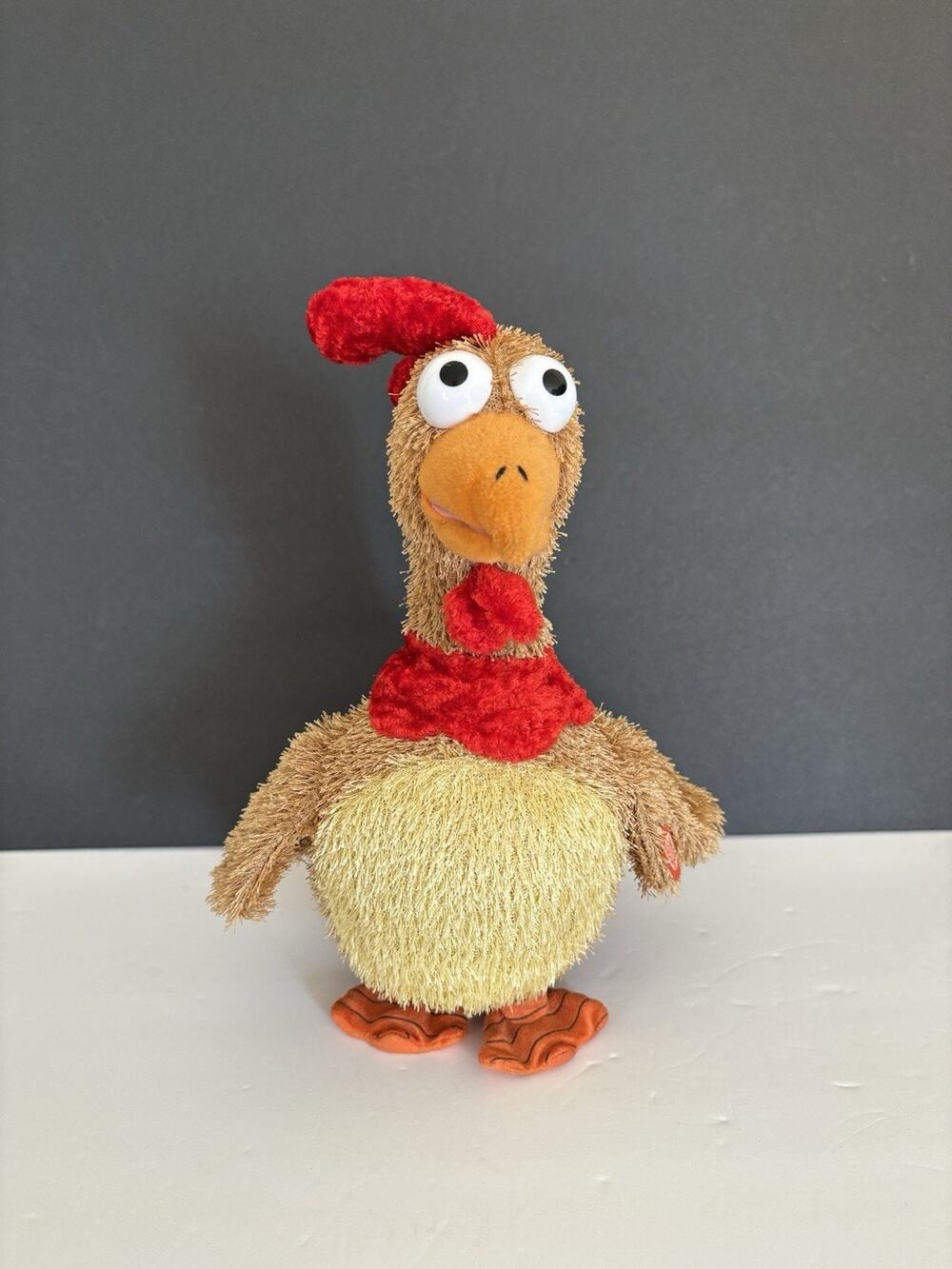 Crazy Cluck The Wacky Chicken Animated Dancing Choking Plush Toy 2005
